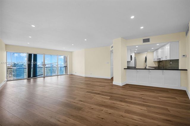 2451 Brickell Ave 5G, Miami, FL 33129