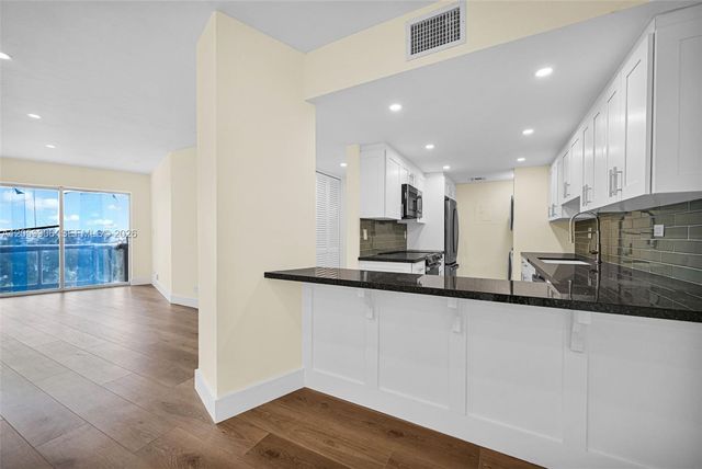 2451 Brickell Ave 5G, Miami, FL 33129