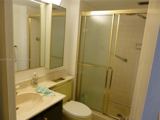 2801 NE 183rd Street 1507W, Aventura, FL 33160