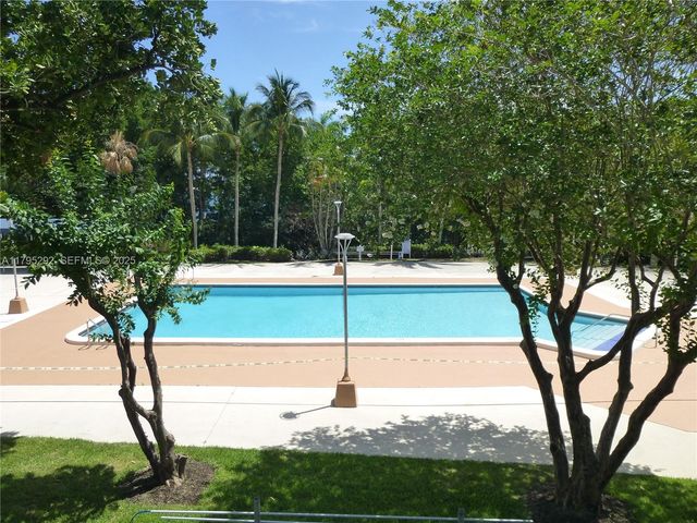 2801 NE 183rd Street 1507W, Aventura, FL 33160