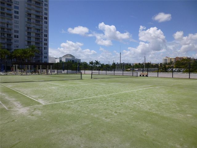 2801 NE 183rd Street 1507W, Aventura, FL 33160