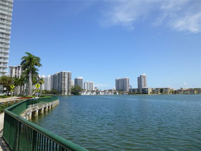 2801 NE 183rd Street 1507W, Aventura, FL 33160