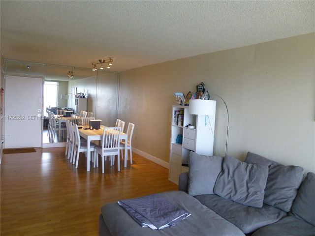 2801 NE 183rd Street 1507W, Aventura, FL 33160