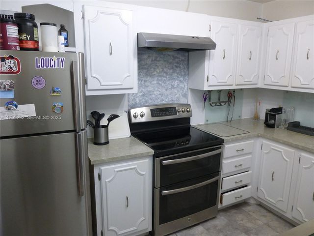 2801 NE 183rd Street 1507W, Aventura, FL 33160