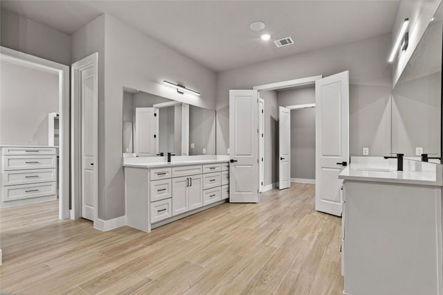 5825 Grey Wolf Court, Fort Worth, TX 76140