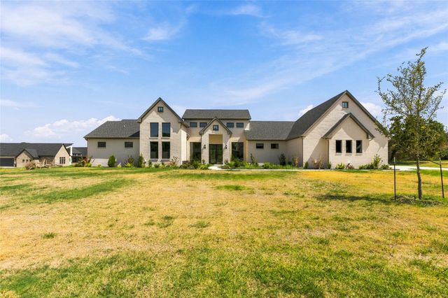 5825 Grey Wolf Court, Fort Worth, TX 76140