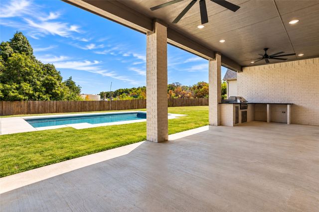 5825 Grey Wolf Court, Fort Worth, TX 76140