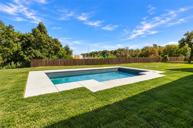 5825 Grey Wolf Court, Fort Worth, TX 76140