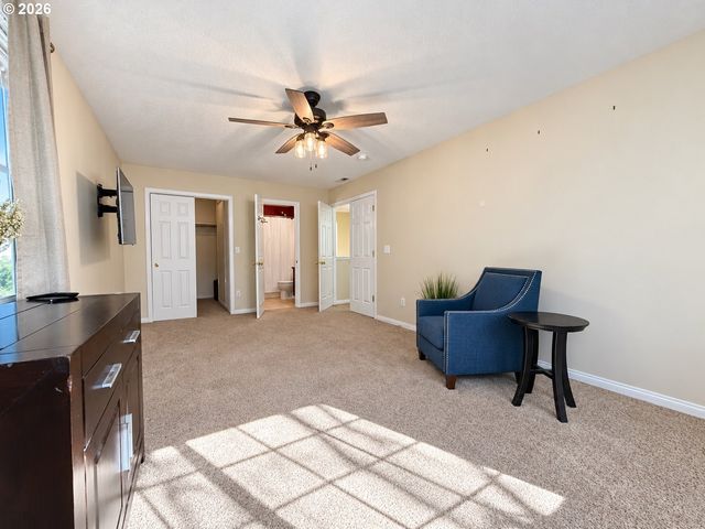 3293 SOUTHVIEW Dr, Eugene, OR 97405