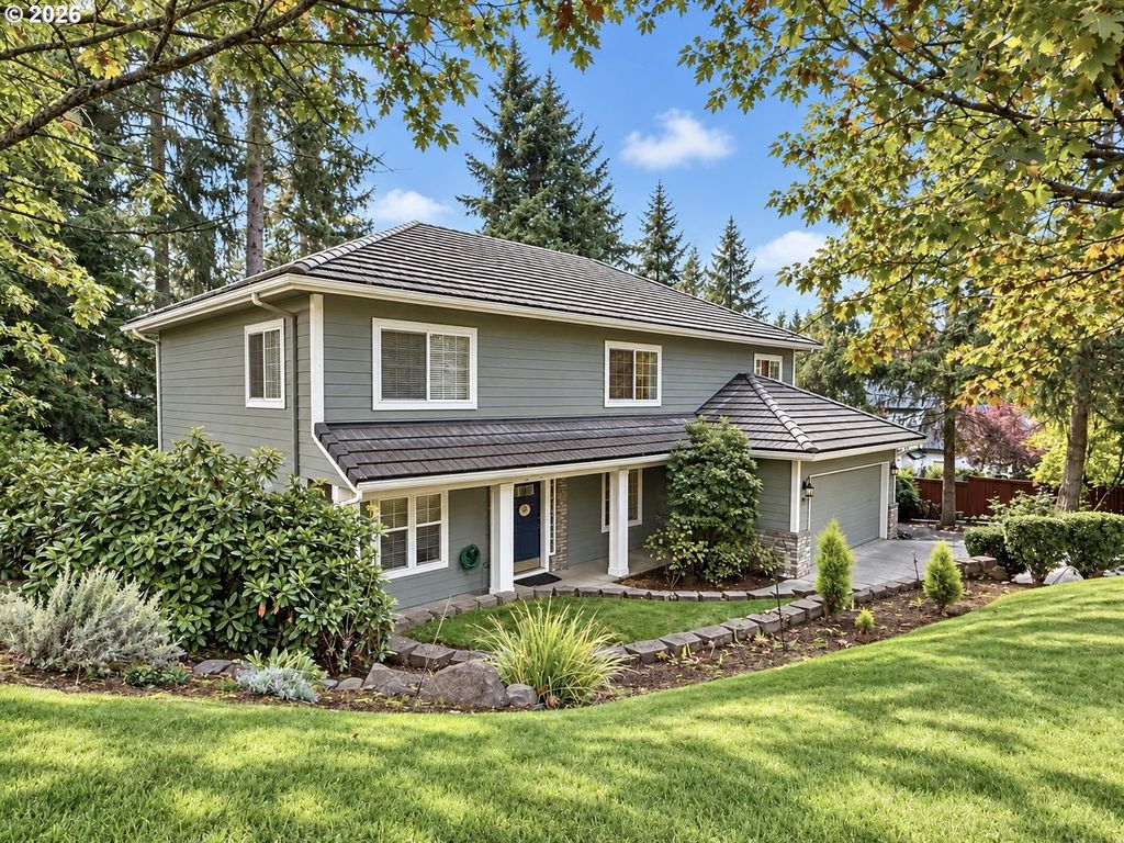 3293 SOUTHVIEW Dr, Eugene, OR 97405