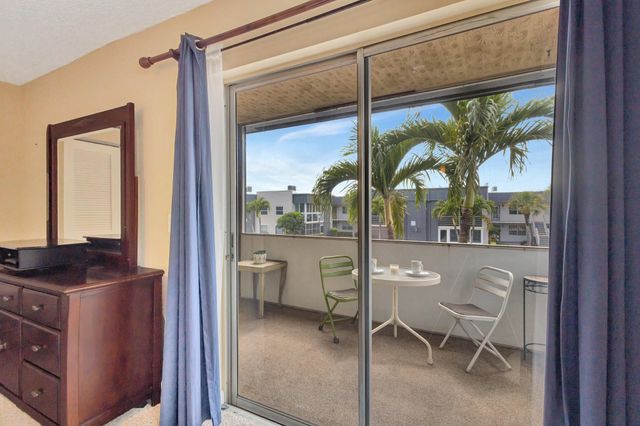 369 Burgundy H H, Delray Beach, FL 33484