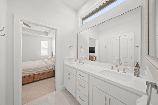 9551 Neuens Road C, Houston, TX 77080