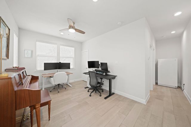 9551 Neuens Road C, Houston, TX 77080