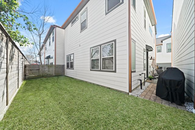 9551 Neuens Road C, Houston, TX 77080