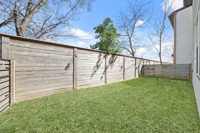 9551 Neuens Road C, Houston, TX 77080