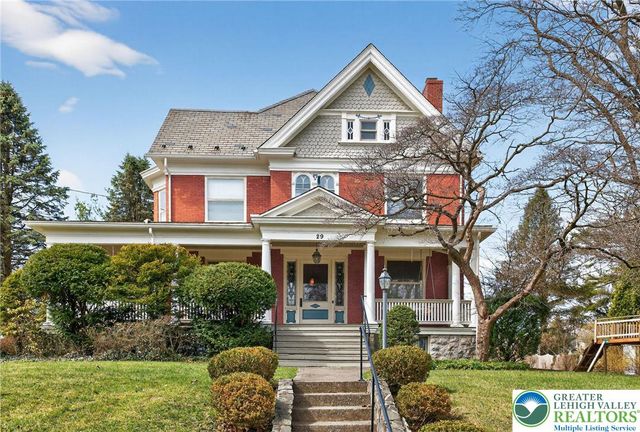 29 North New Street, Nazareth Boro, PA 18064