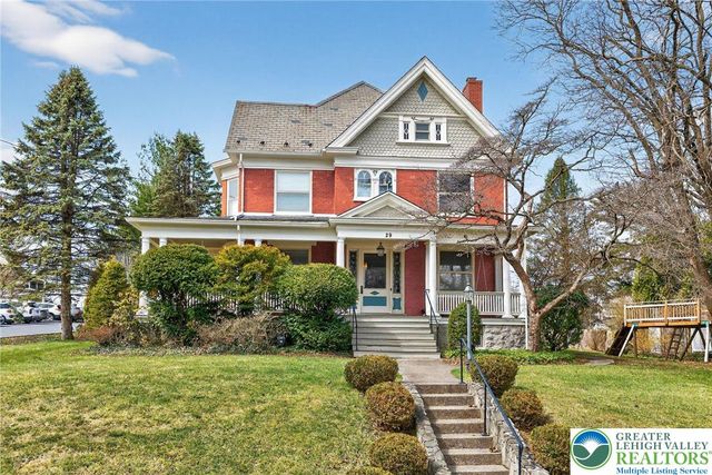 29 North New Street, Nazareth Boro, PA 18064