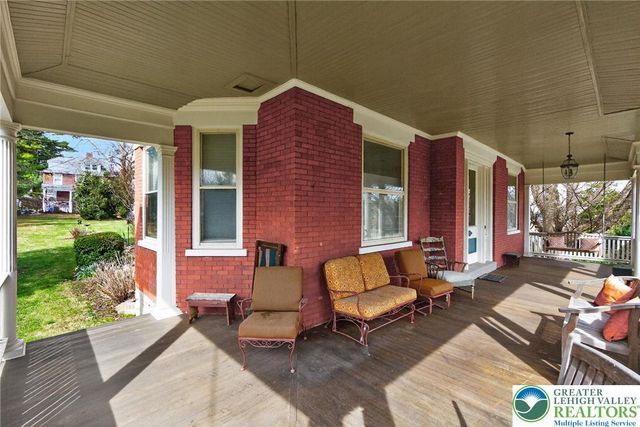 29 North New Street, Nazareth Boro, PA 18064
