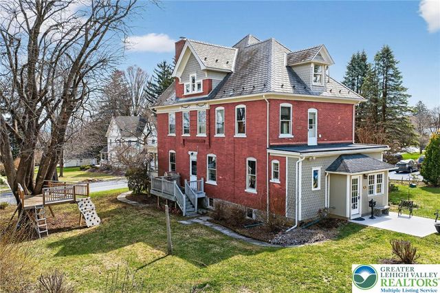 29 North New Street, Nazareth Boro, PA 18064