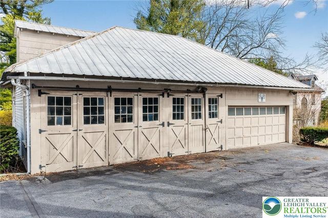 29 North New Street, Nazareth Boro, PA 18064
