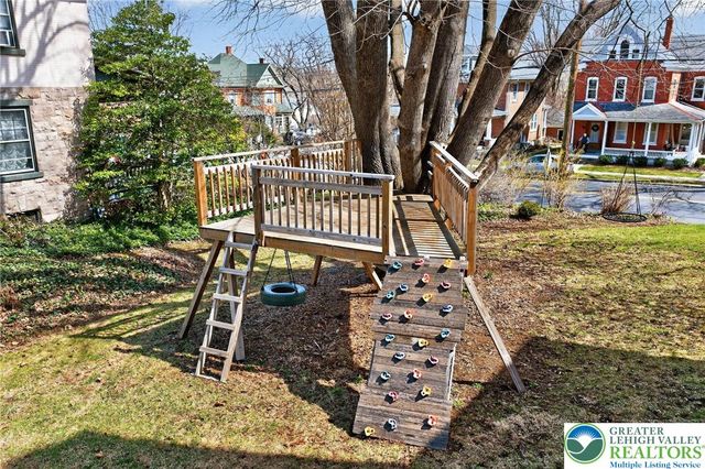 29 North New Street, Nazareth Boro, PA 18064