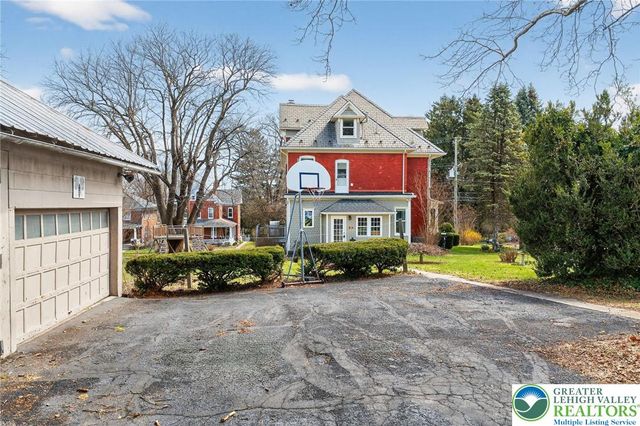 29 North New Street, Nazareth Boro, PA 18064