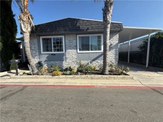 227 Palos Verdes, Santa Ana, CA 92704