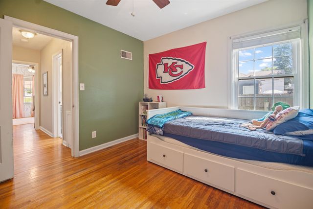 123 S Bleckley Dr, Wichita, KS 67218