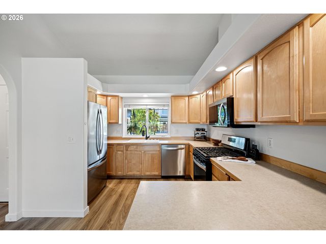 1574 CALISTOGA Ct, Eugene, OR 97402