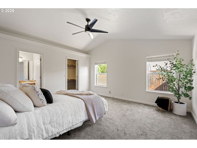 1574 CALISTOGA Ct, Eugene, OR 97402