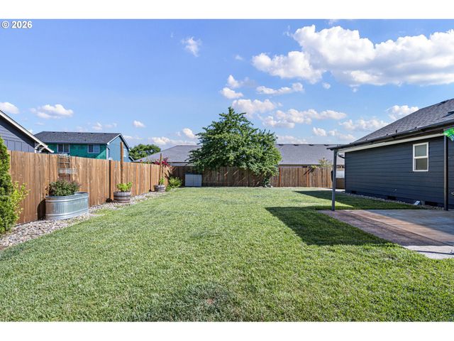 1574 CALISTOGA Ct, Eugene, OR 97402