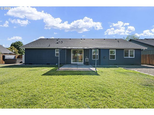 1574 CALISTOGA Ct, Eugene, OR 97402