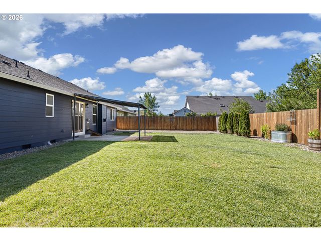 1574 CALISTOGA Ct, Eugene, OR 97402
