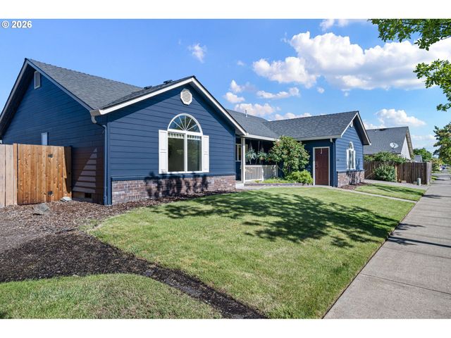 1574 CALISTOGA Ct, Eugene, OR 97402