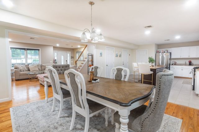 29 Genoa Avenue, Johnston, RI 02919
