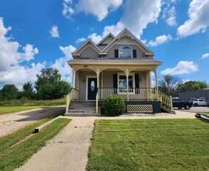 629 1st Street S, Willmar, MN 56201