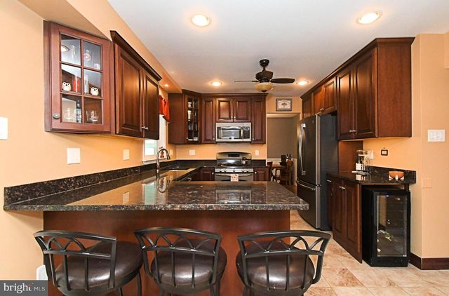 381 COURTLAND AVE, Harleysville, PA 19438