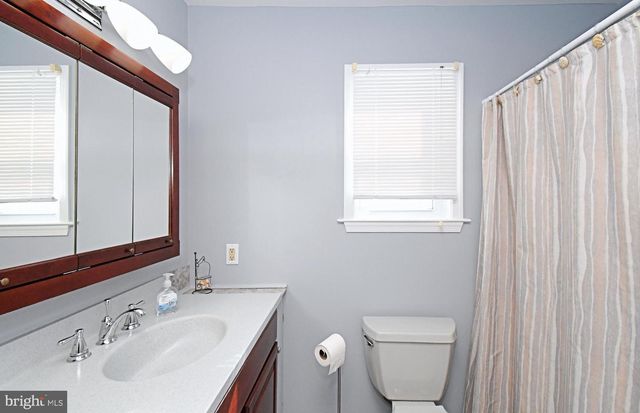 381 COURTLAND AVE, Harleysville, PA 19438