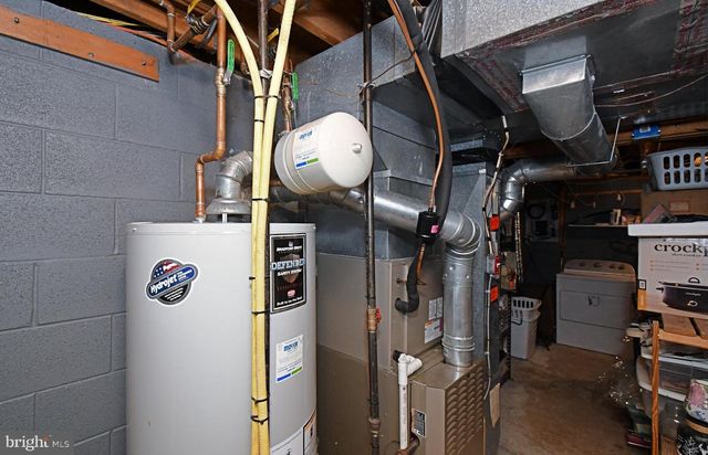 381 COURTLAND AVE, Harleysville, PA 19438