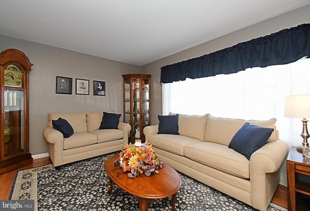 381 COURTLAND AVE, Harleysville, PA 19438