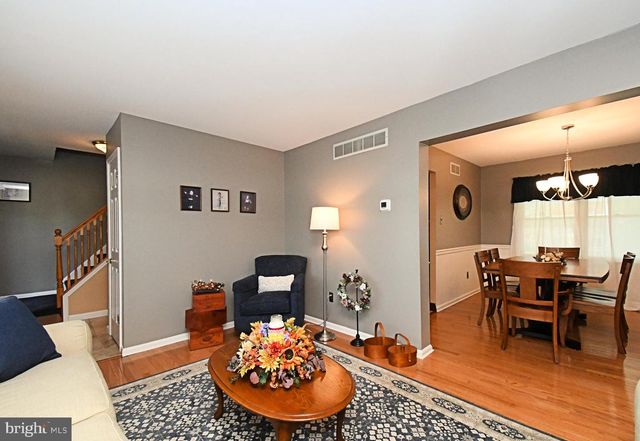 381 COURTLAND AVE, Harleysville, PA 19438