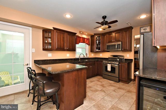 381 COURTLAND AVE, Harleysville, PA 19438