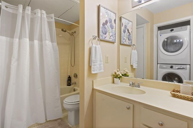 7950 N Stadium Drive 200, Houston, TX 77030