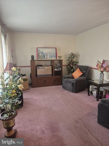 2009 BEECH LN, Bensalem, PA 19020