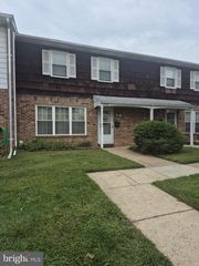 2009 BEECH LN, Bensalem, PA 19020