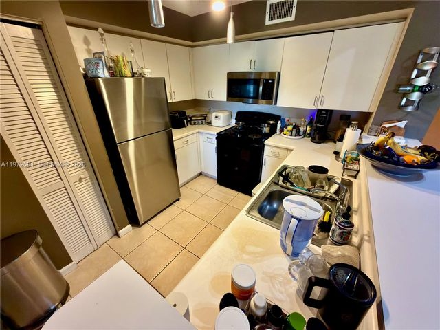 4848 N State Road 7 4303, Coconut Creek, FL 33073