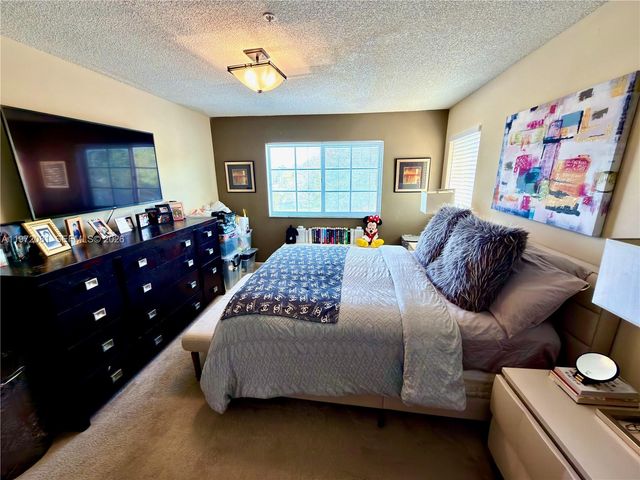 4848 N State Road 7 4303, Coconut Creek, FL 33073