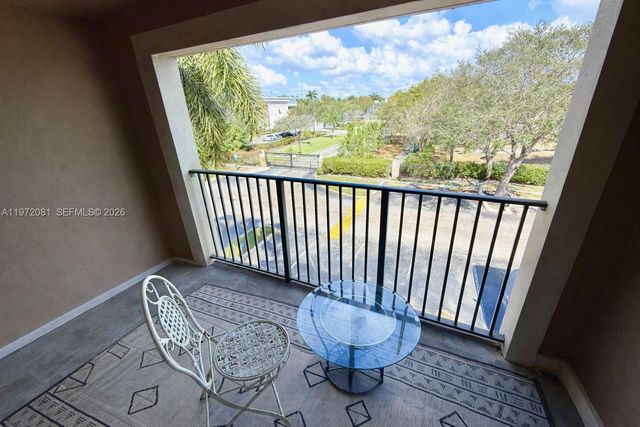 4848 N State Road 7 4303, Coconut Creek, FL 33073