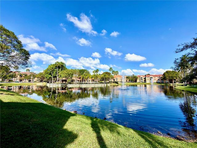 4848 N State Road 7 4303, Coconut Creek, FL 33073