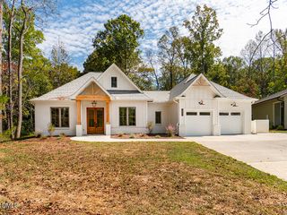 2956 Forest Creek Lane, Mebane, NC 27302